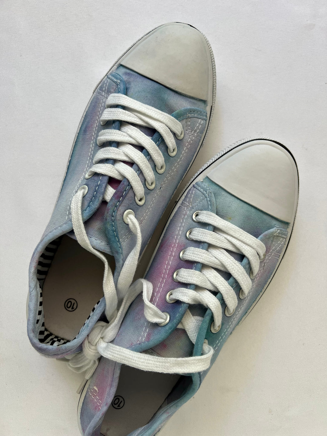 Ice Dyed Shoes - Size 9